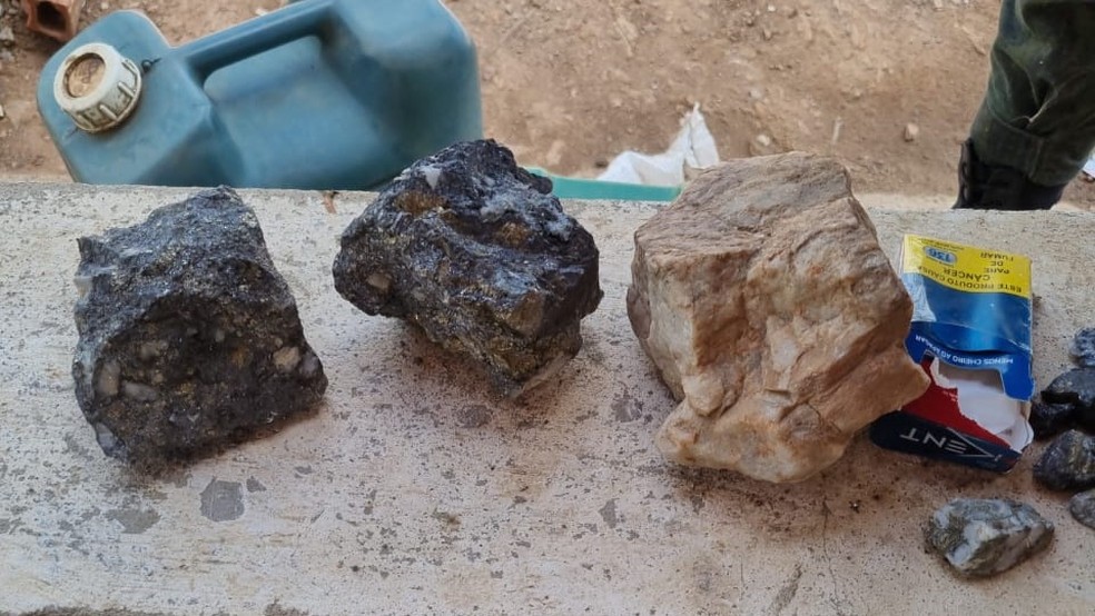 Garimpo ilegal extraía ouro de rochas por meio da cianetação, que gera resíduo tóxico despejado ilegalmente em rio — Foto: Divulgação/Sudema