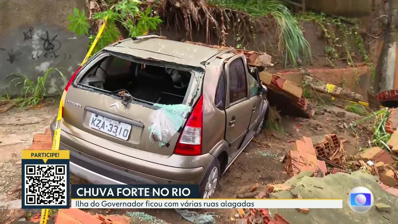 Motorista passa mal dentro de carro durante temporal e é resgatado pelos bombeiros