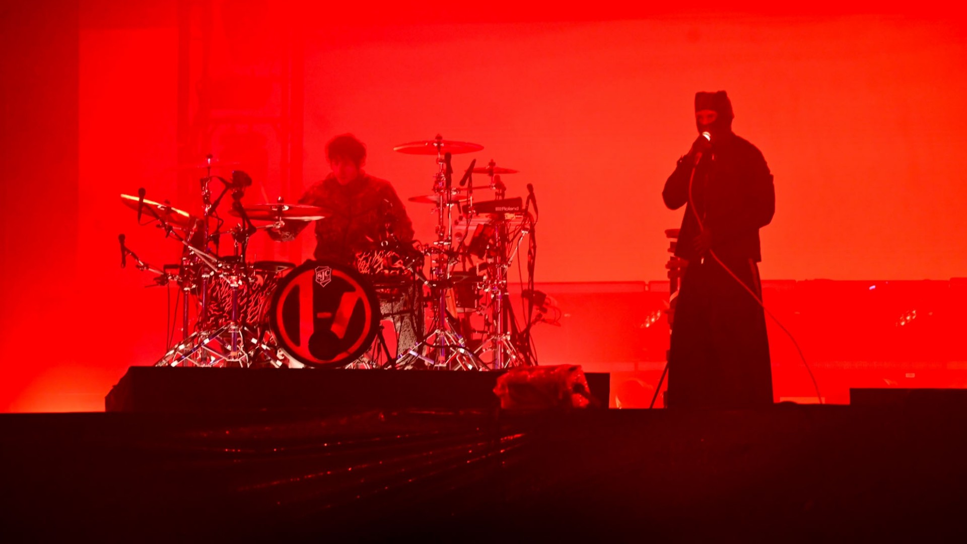 Twenty One Pilots brilha no Rock in Rio, apesar do público reduzido