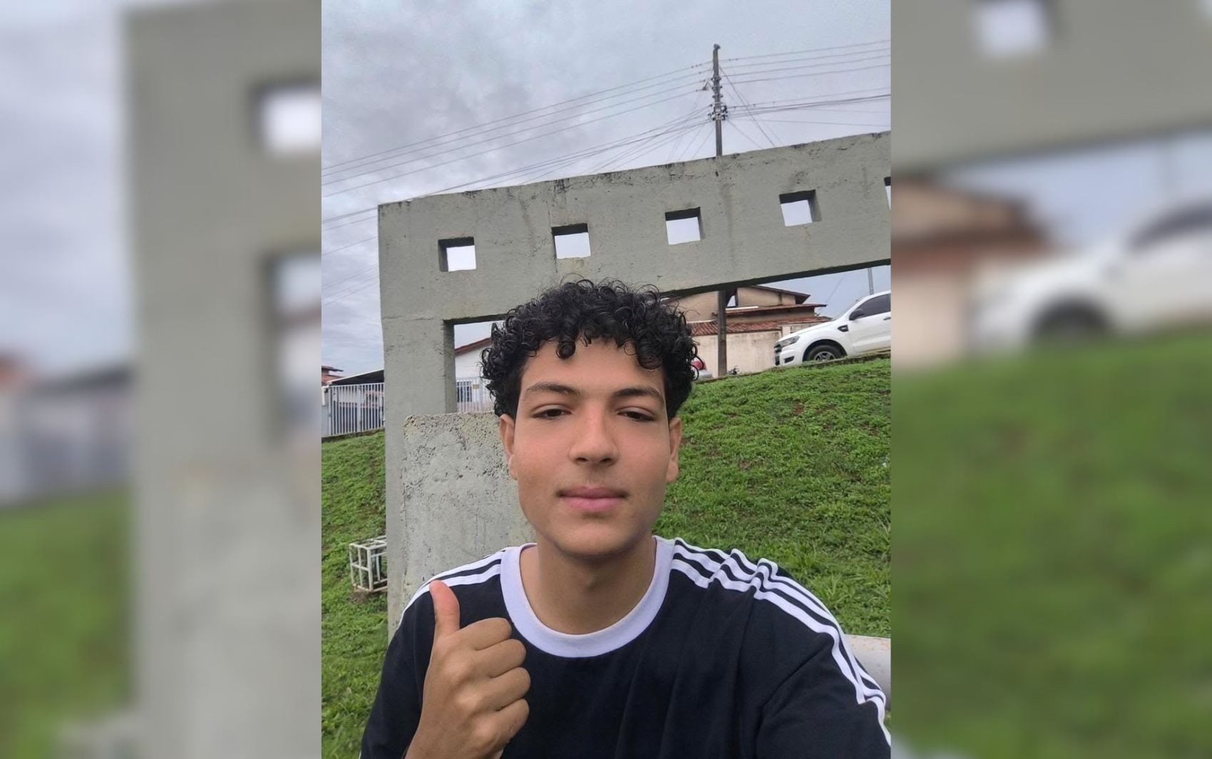 Jovem morre após perder controle de moto e bater em árvore, em Goiás 