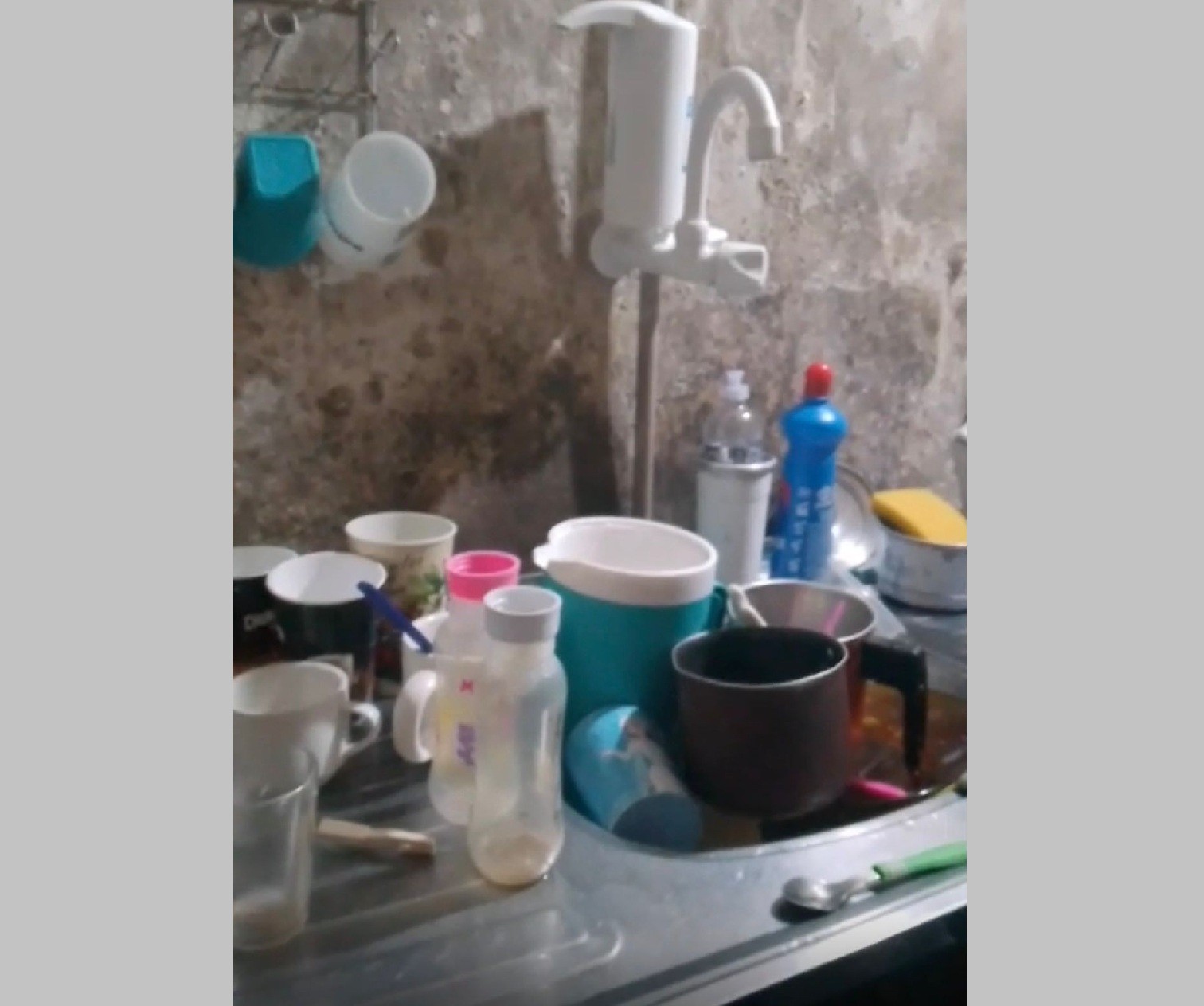 Moradores de distritos de Bom Jesus do Itabapoana relatam mais de 10 dias sem abastecimento de água