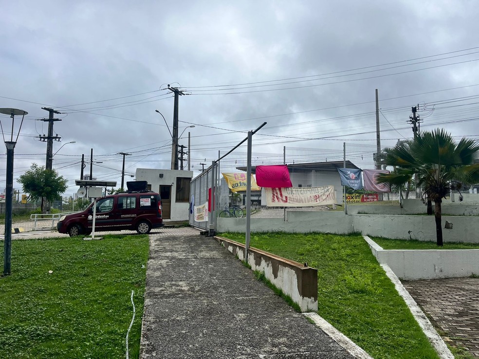 Prédio do IMD foi trancado nesta sexta-feira e não teve atividades — Foto: Vinícius Marinho/Inter TV Cabugi