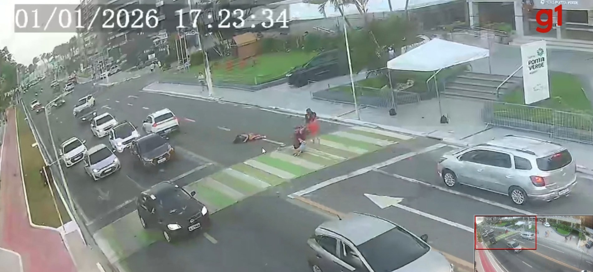 Vídeo da SSP-AL flagra atropelamento de quatro pessoas em faixa de pedestres em Maceió