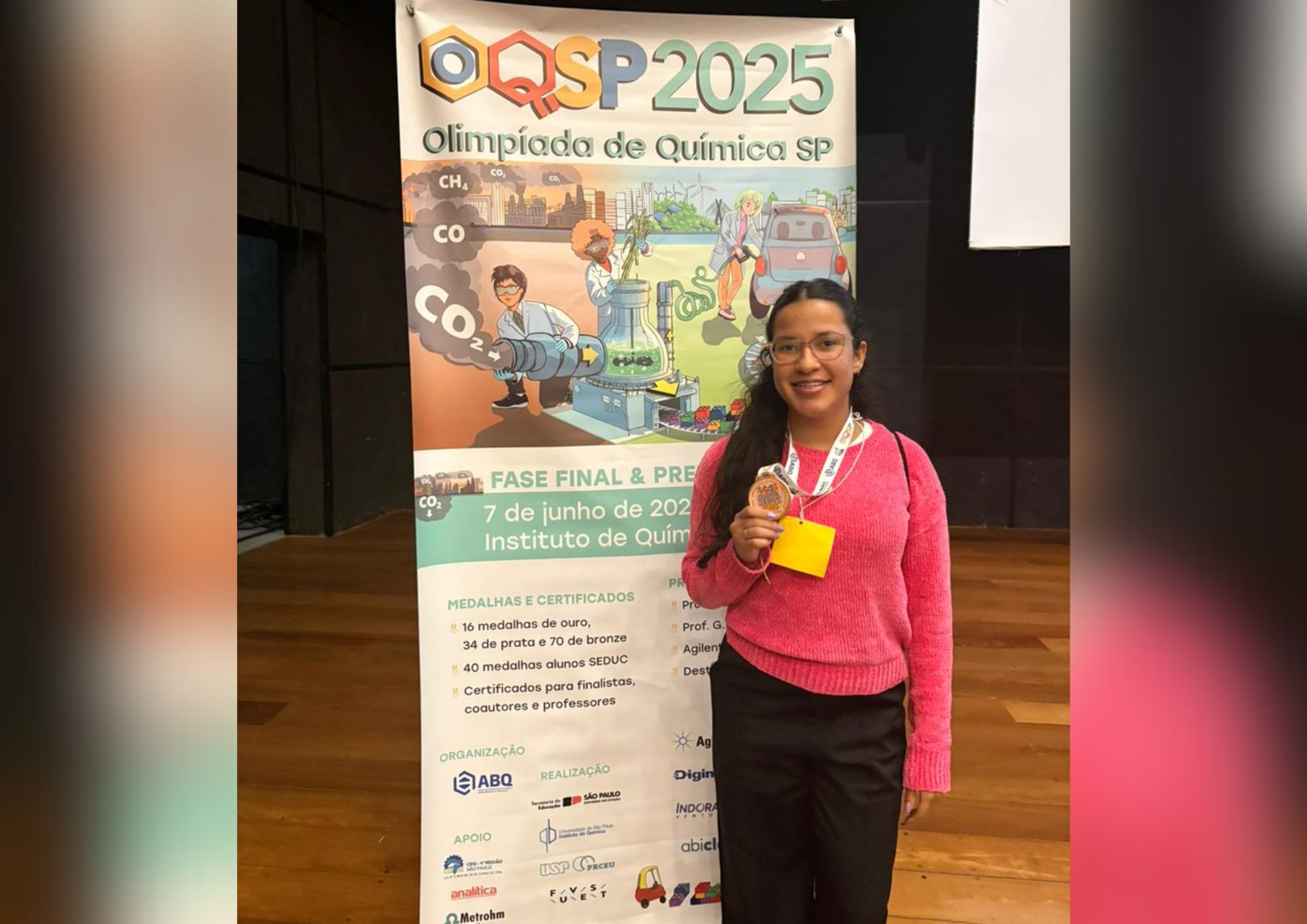 Medalhista em olimpíadas escolares, jovem se prepara para o Enem 2025 com o sonho de estudar medicina