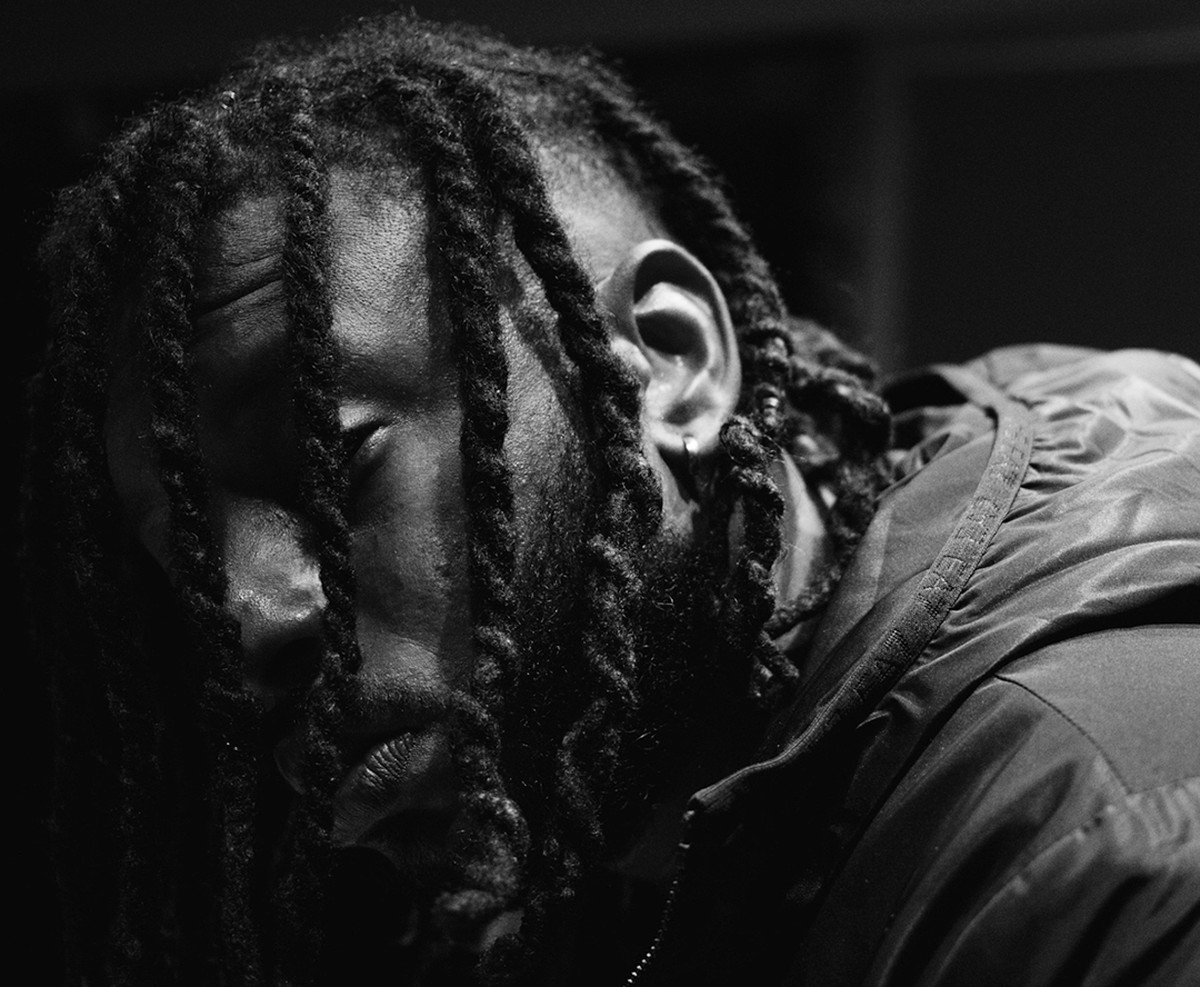 Rapper BK se agiganta com o discurso poderoso do álbum 'O líder em ...