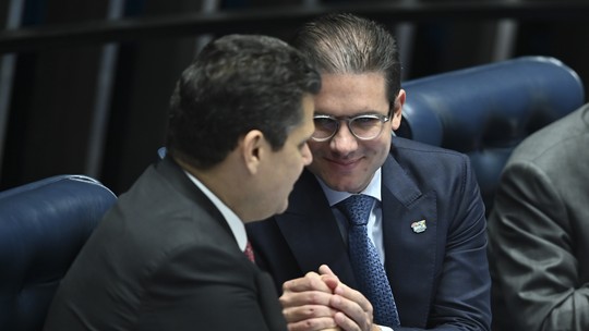 Alcolumbre e Hugo Motta vão ao Supremo Tribunal Federal defender emendas impositivas -