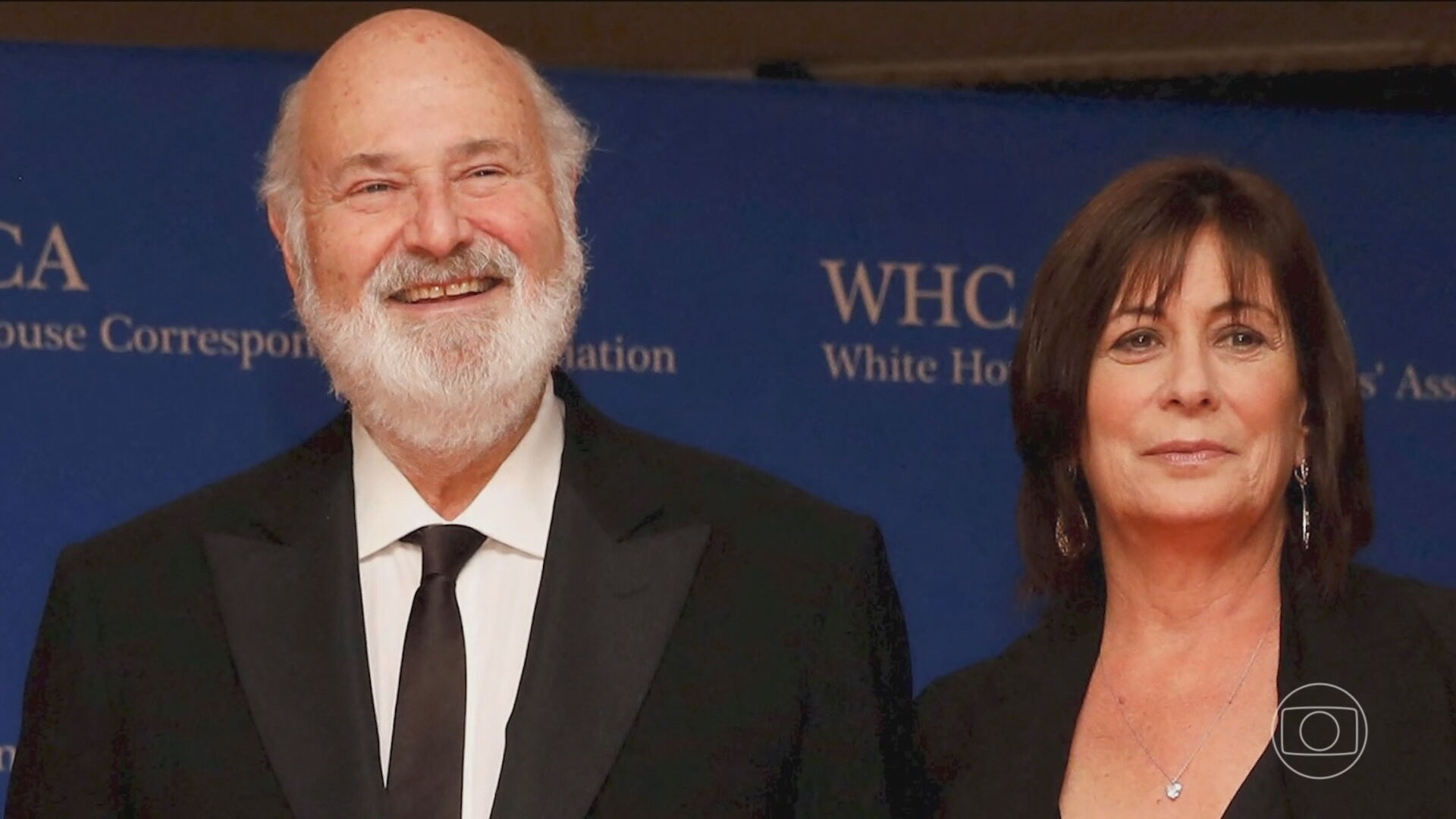 Nos EUA, polícia prende filho do diretor Rob Reiner, suspeito de assassinar o pai e a mãe