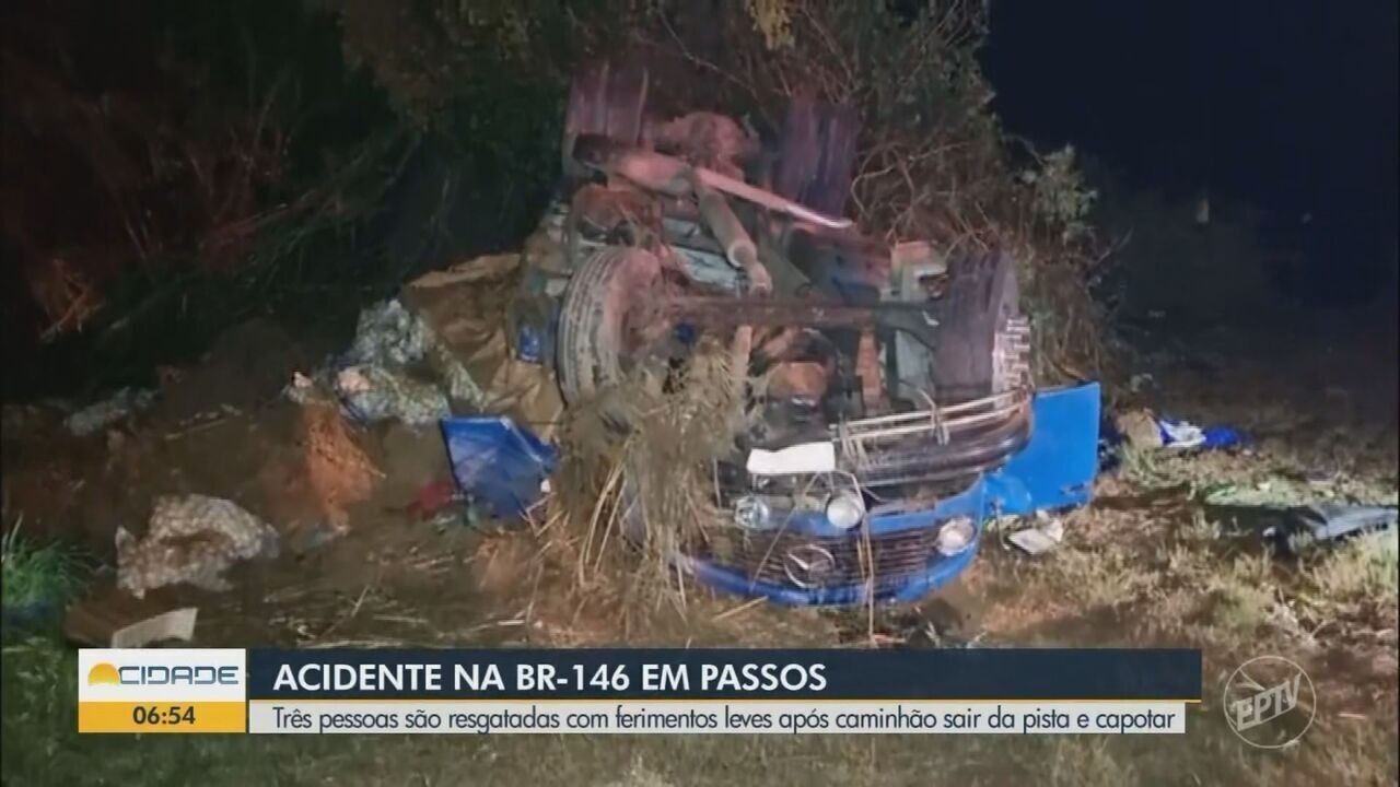 Casal morre após batida entre moto e caminhão na MG-290, em Borda da Mata