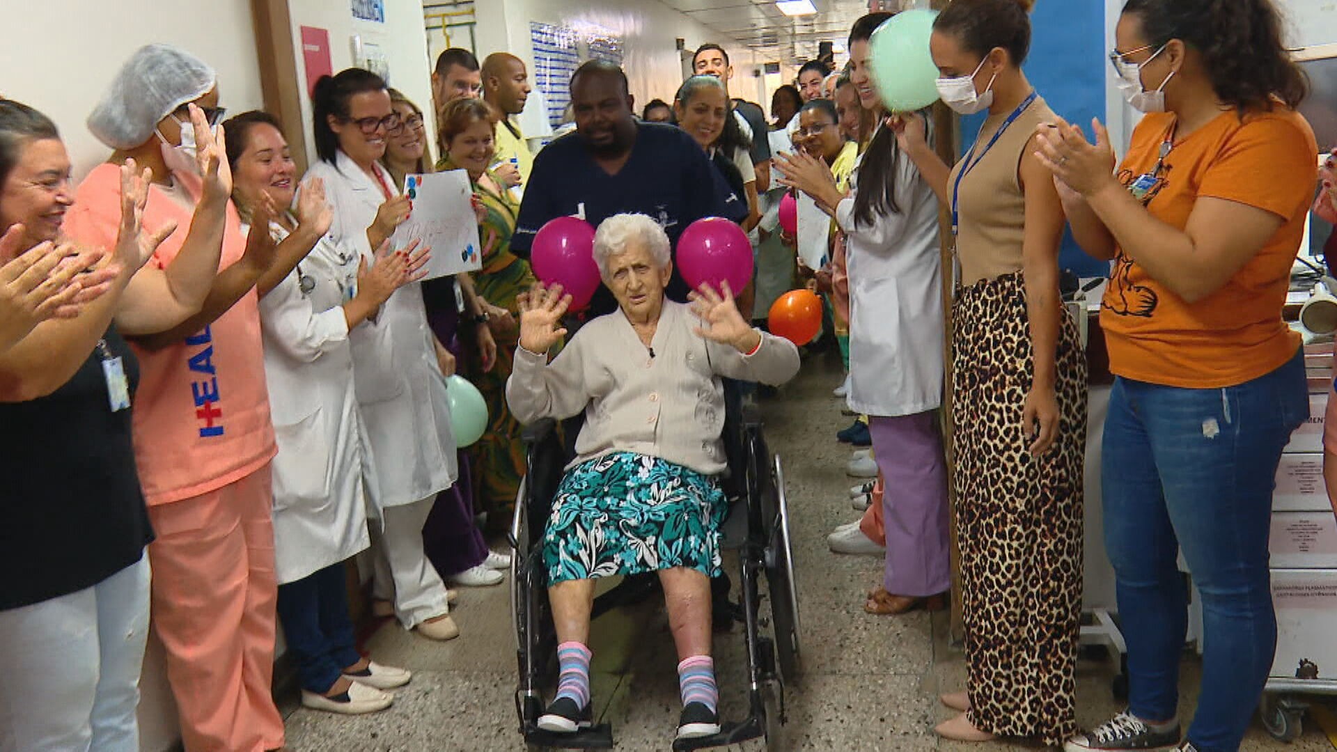 Idosa de 110 anos faz aniversário internada em hospital de São Gonçalo e ganha alta e festa no mesmo dia 