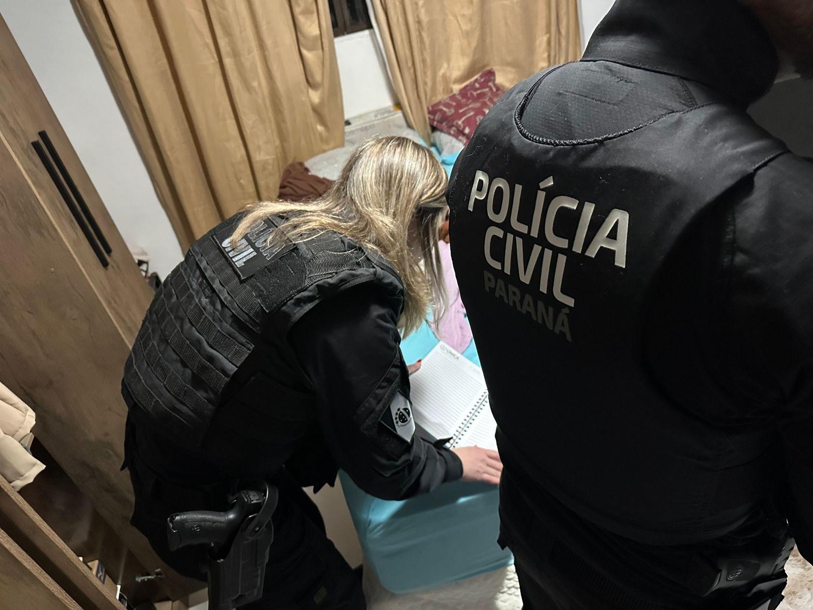 Operação mira grupo suspeito de alugar carros no PR, simular roubos e vender veículos no Paraguai