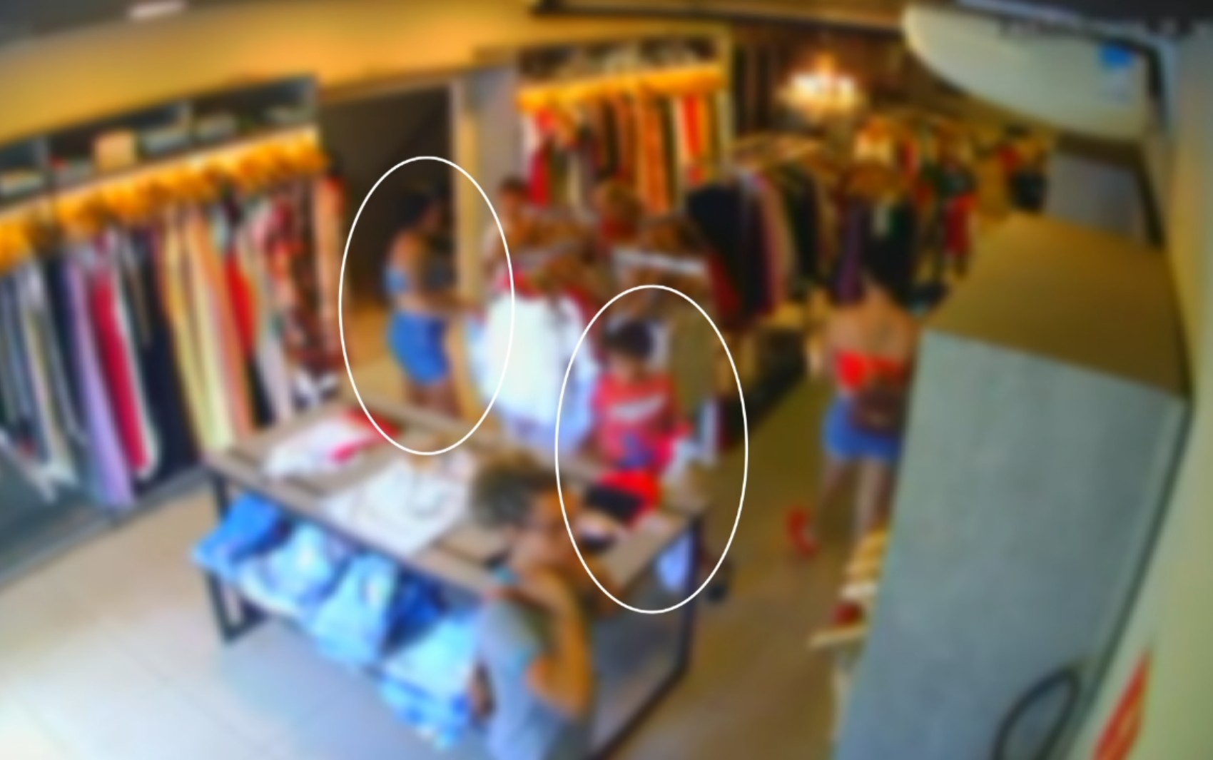 Mulher é presa suspeita de usar filho de 9 anos para furtar loja de roupas em Ribeirão Preto; VÍDEO