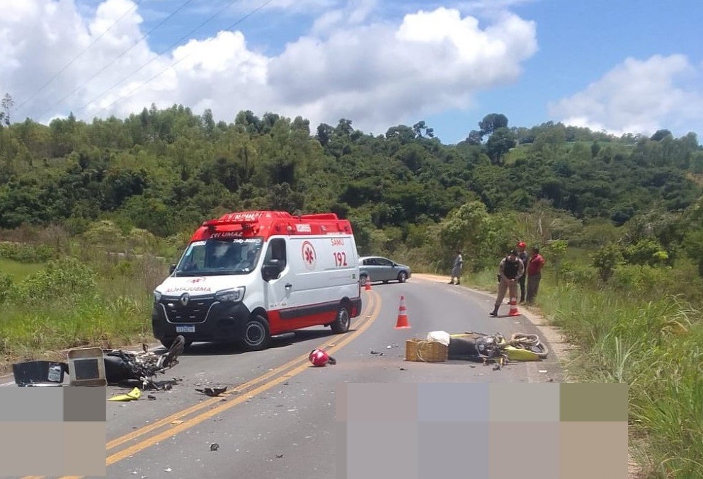 Dois morrem em acidente entre motos na MG-164 em Camacho