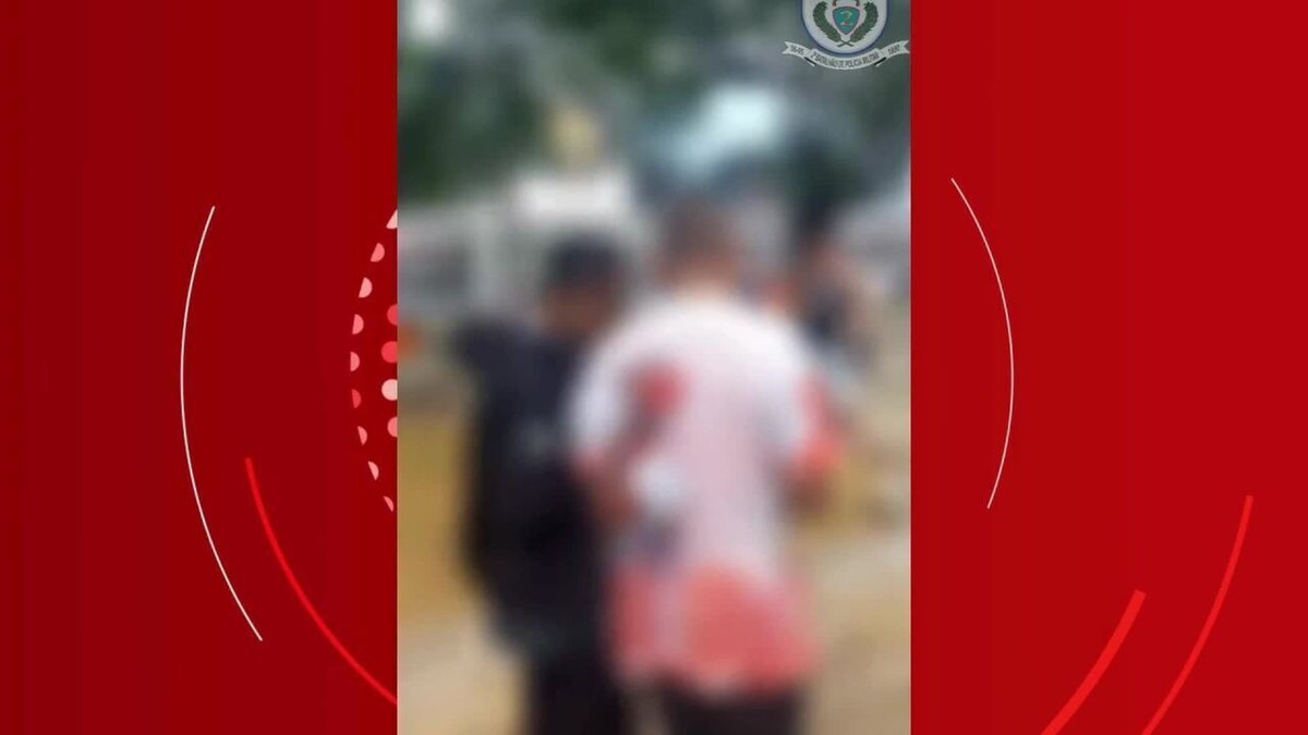'Papai Noel do tráfico' que distribuía drogas de graça em praça é preso em MG; VÍDEO