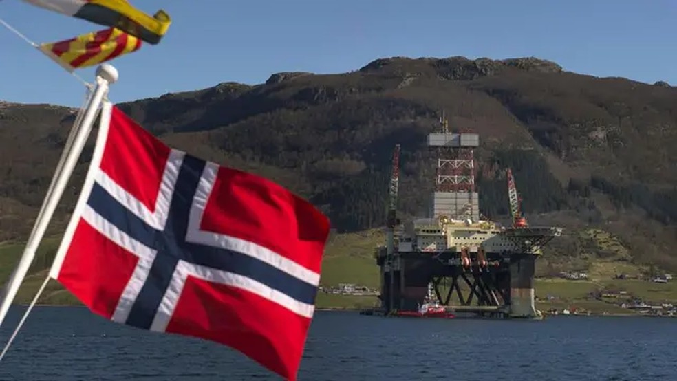 As exportações de petróleo e gás desempenham papel fundamental na economia da próspera Noruega — Foto: KRISTIAN HELGESEN/GETTY IMAGES