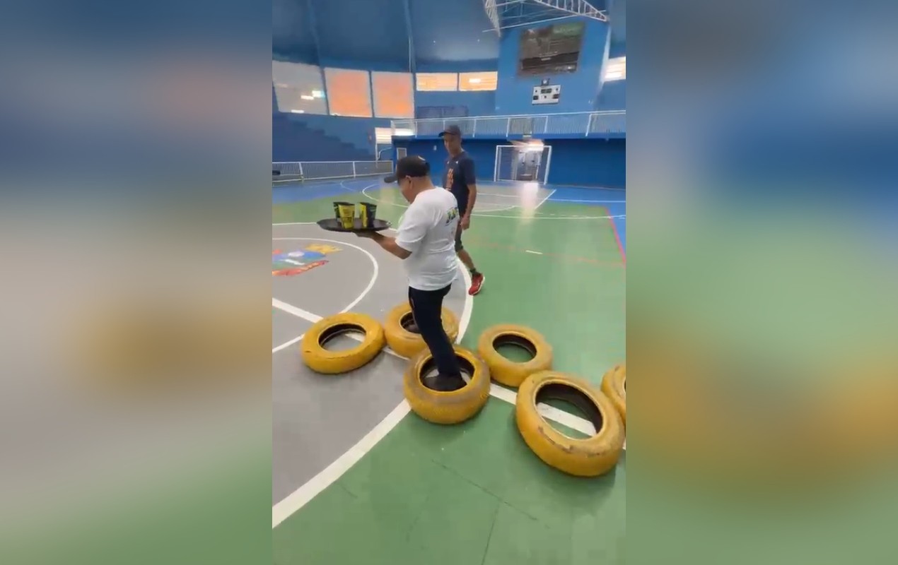 Competição desafia garçons em circuito com obstáculos no interior de SP: 'É uma homenagem', diz organizador