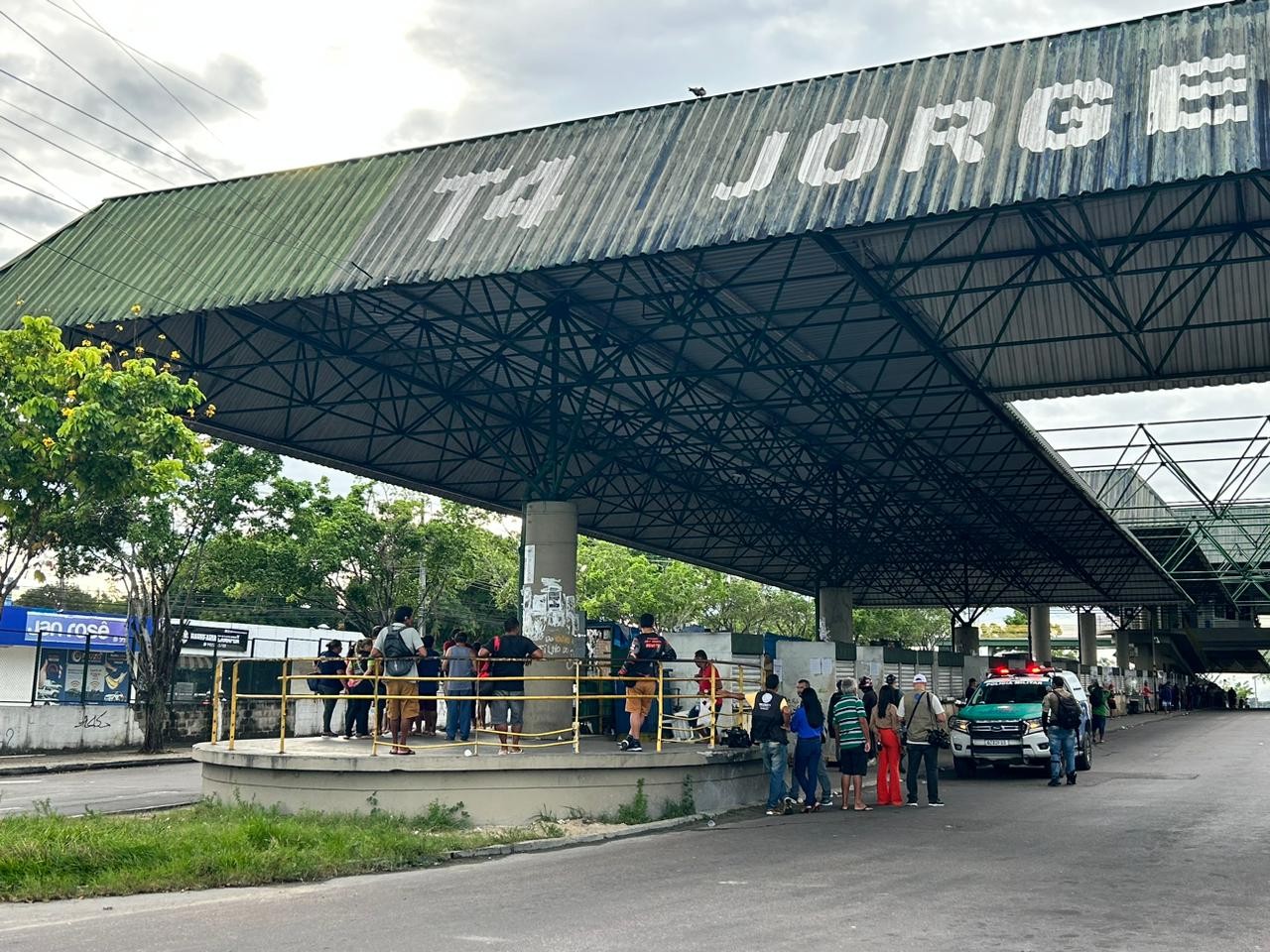 Homem é assassinado dentro de terminal de ônibus na Zona Leste de Manaus
