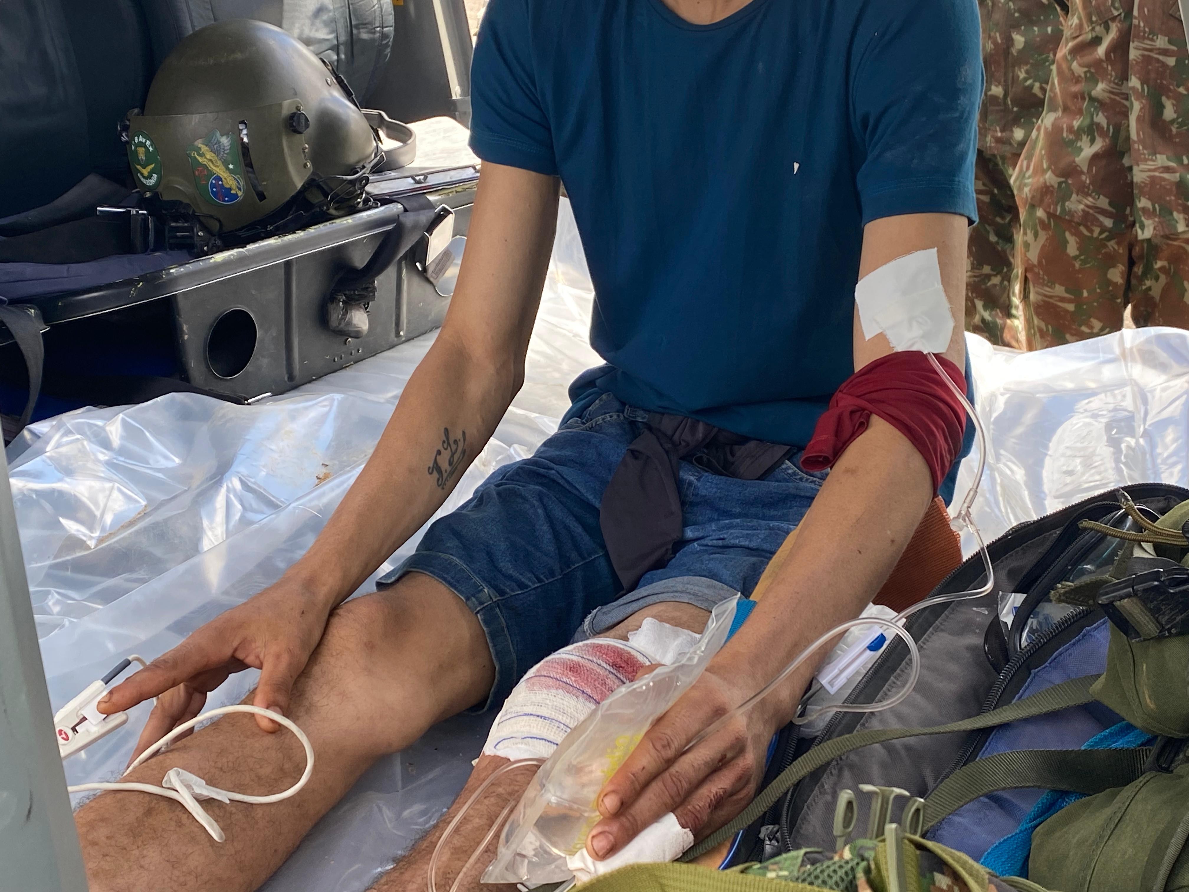 Garimpeiro ferido é resgatado por agentes da Força Nacional na Terra Yanomami