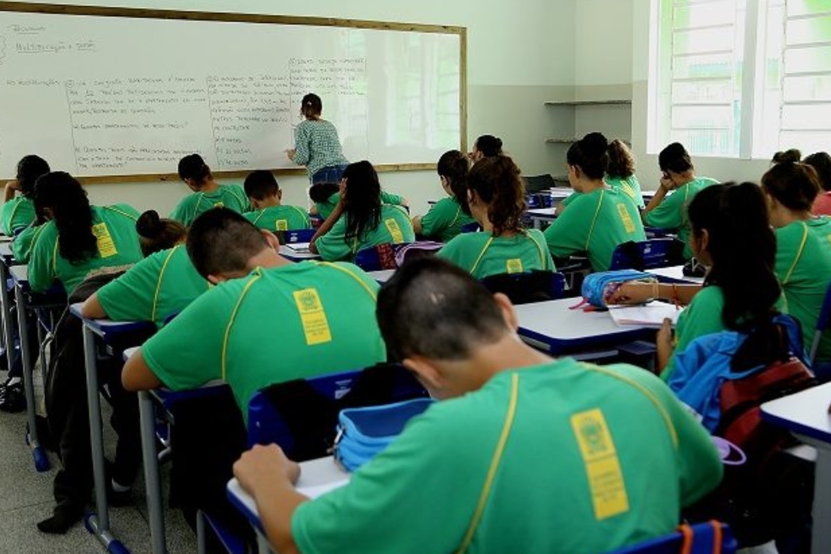 Concurso para professor em MS vai ter 2 mil vagas; veja o que se sabe