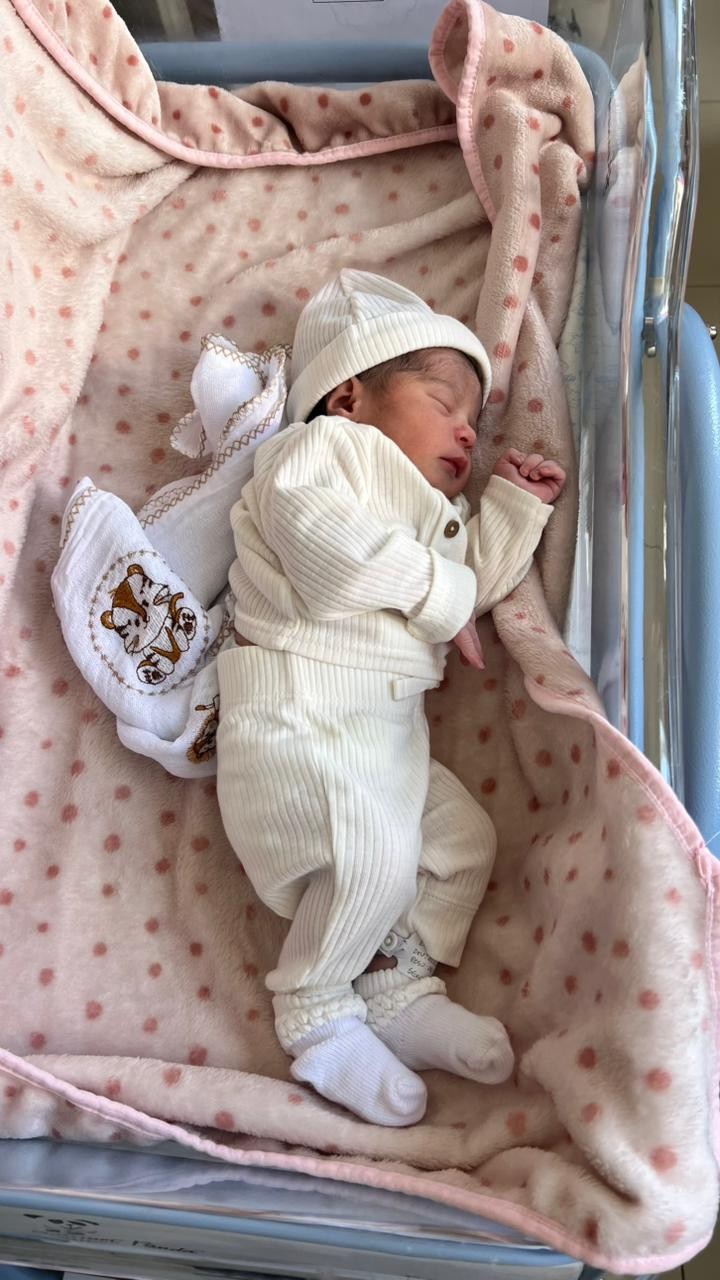 Primeiro bebê de 2026 em Montes Claros é uma menina: ‘Começar o ano novo com o melhor presente’, diz mãe