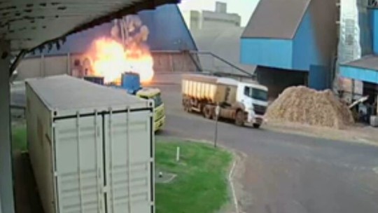 Vídeo inédito mostra explosão em silo de grãos que matou 8 - Foto: (Reprodução/Globo)