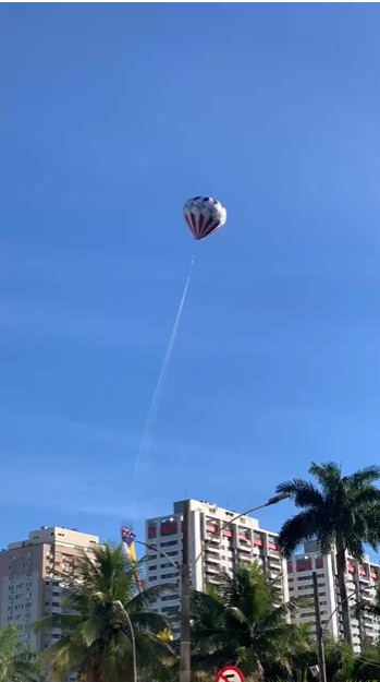PM apreende balões em Niterói e na Barra da Tijuca