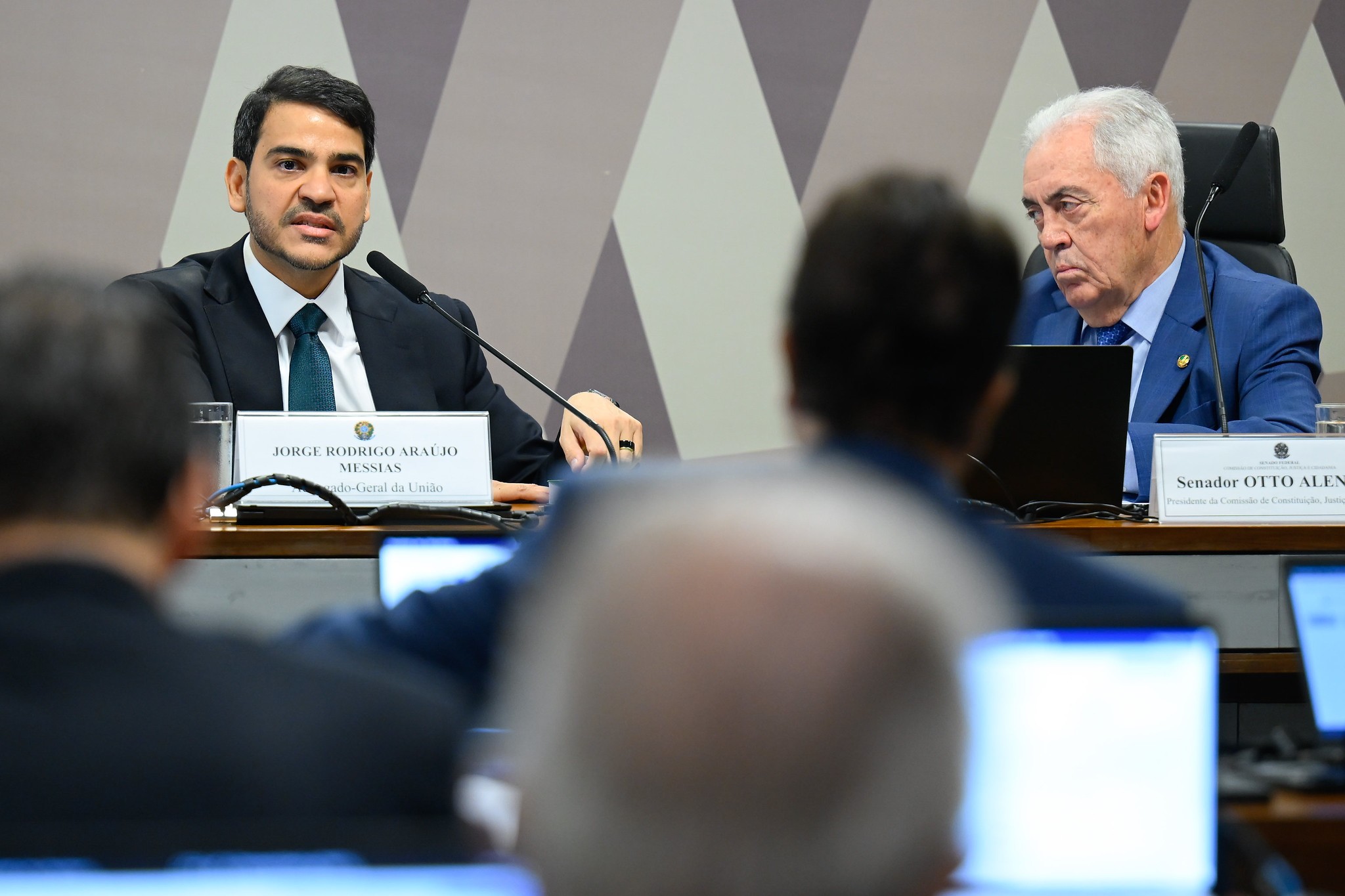 Messias diz que STF não deve ser 'Procon da política', mas também 'não pode ser omisso'