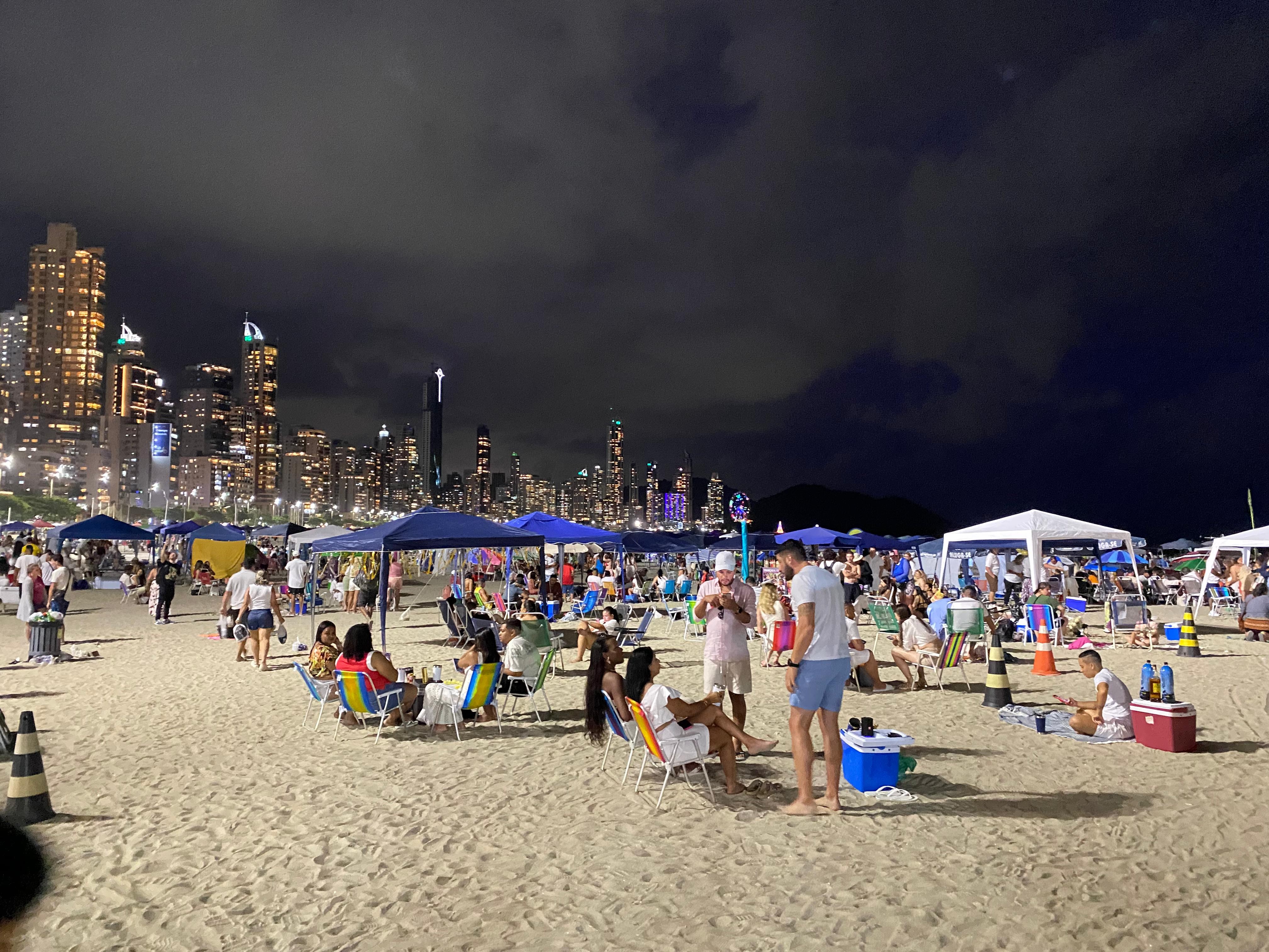 Réveillon 2025: Celebrações em Balneário Camboriú, Salvador e Fortaleza