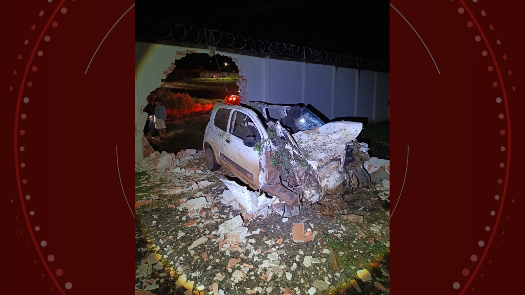 Motorista morre após colisão com cavalo e impacto em subestação na PR-456