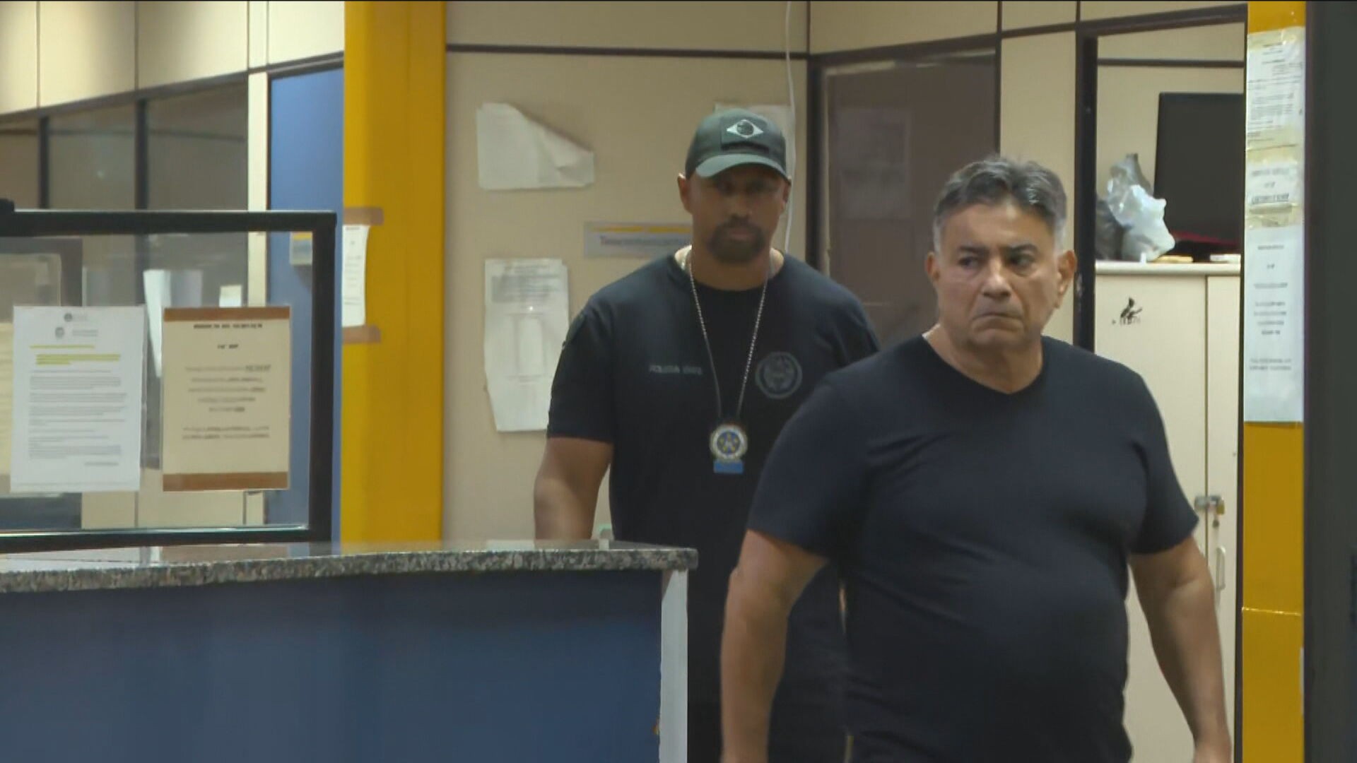 Delegado da PF investigado no caso Marielle é preso suspeito de tentar furtar R$ 500 em produtos em supermercado da Barra da Tijuca