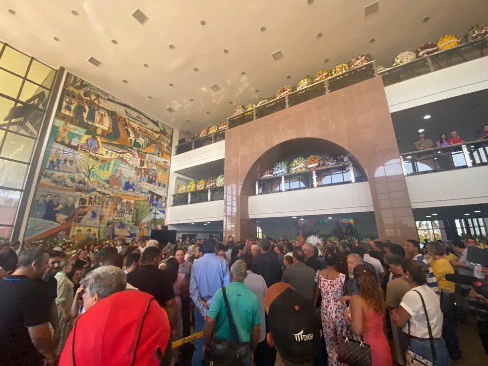 Palácio Araguaia durante o velório de Siqueira Campos — Foto: Sarah Bonini/TV Anhanguera
