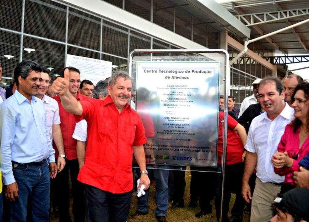 Lula esteve na inauguração do Complexo de Piscicultura em 2013 — Foto: Rayssa Natani / G1