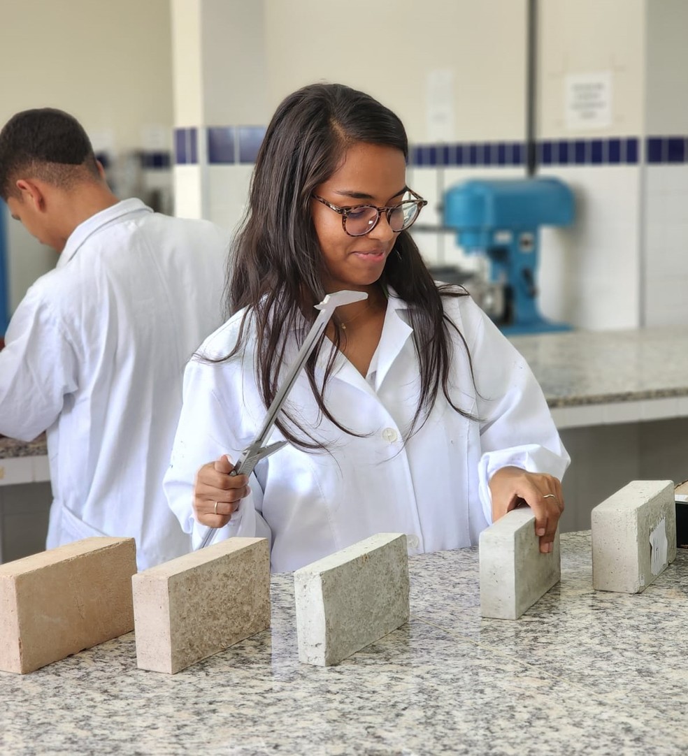 Projeto de reciclagem de alunos do IFRN concorre a pr&ecirc;mio nacional &mdash; Foto: Cedida