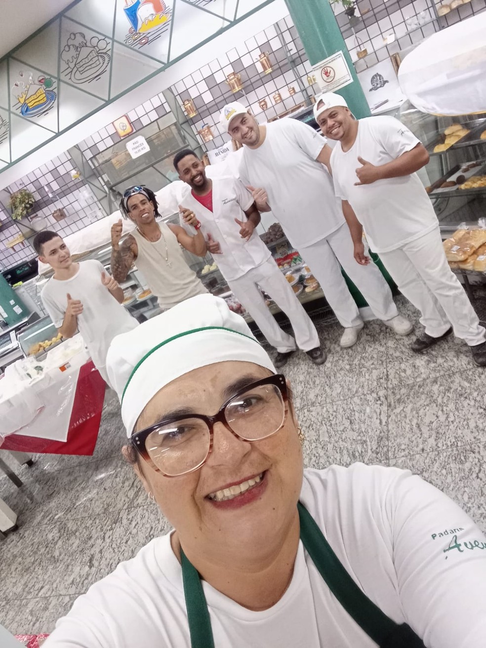 Funcionários de padaria em Avaré registraram o encontro com o influenciador digital e funkeiro Danielzinho Grau, — Foto: Arquivo Pessoal