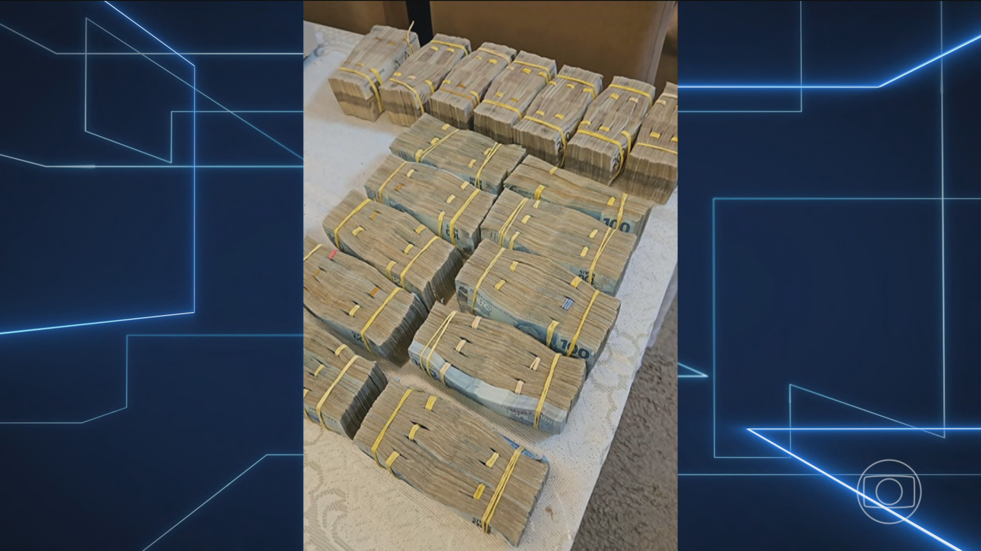 Em São Paulo, PMs são presos suspeitos de fazer segurança para dono de empresa de ônibus ligada ao PCC