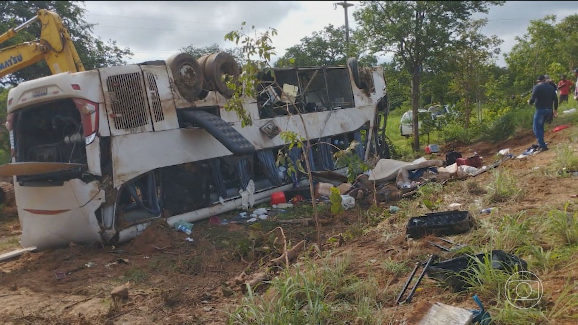 Relatório preliminar aponta defeito mecânico entre possíveis causas de acidente com ônibus de turismo no PI; sete pessoas morreram 