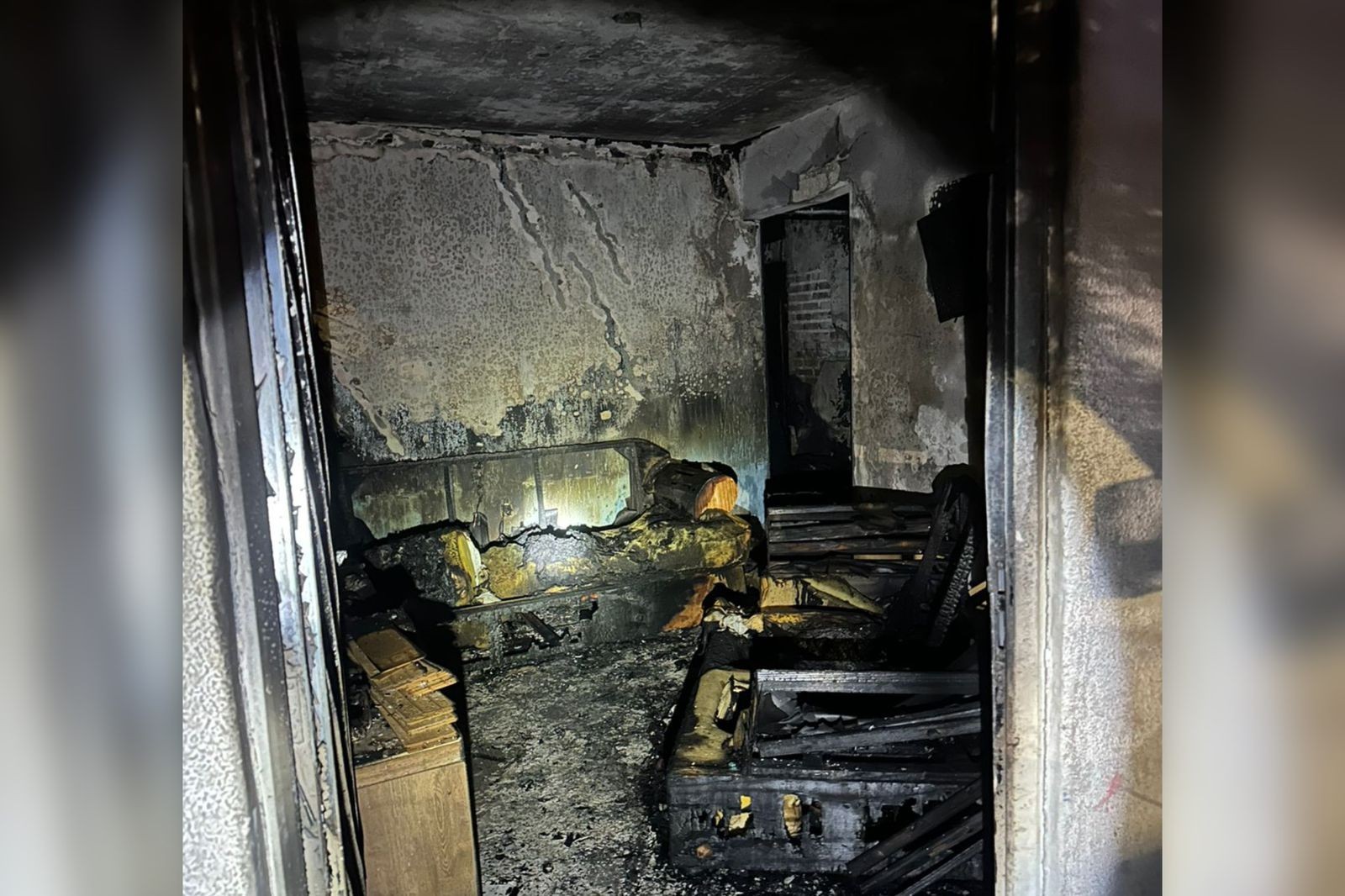 Incêndio em casa deixa duas pessoas feridas na zona norte de Sorocaba