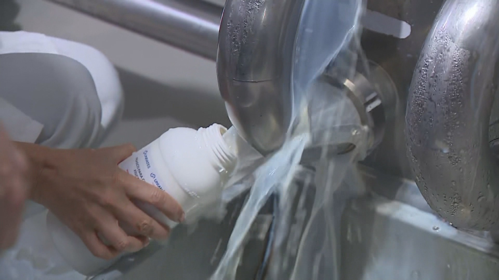 Leite Compensado: Justiça condena 15 por esquema de adulteração de leite com soda cáustica no RS
