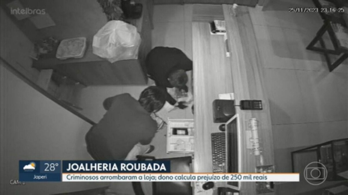 VÍDEO: bandidos arrombam joalheira e levam todo o ouro do cofre em shopping da Barra da Tijuca
