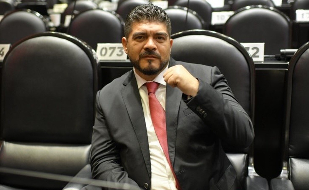 Deputado federal é encontrado morto dentro de carro com ferimento de bala no México