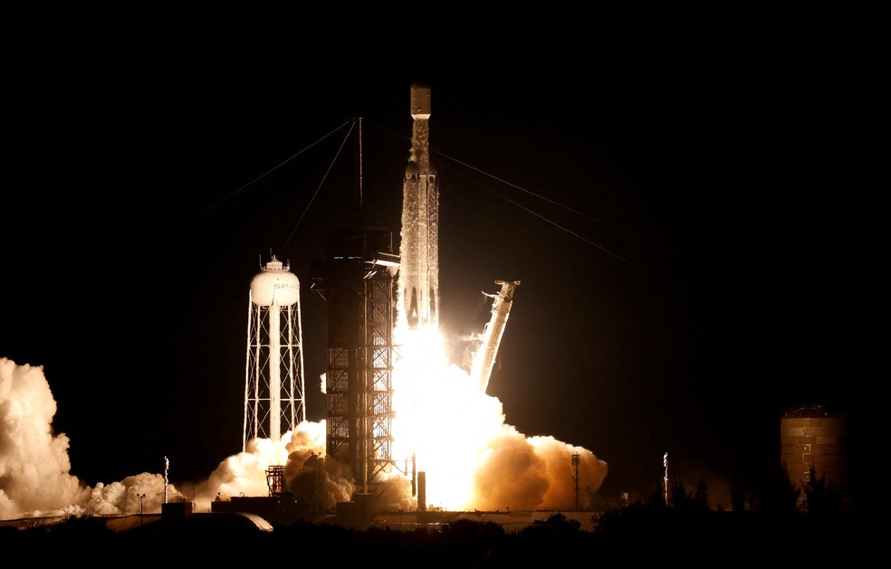 Espaçonave ultrassecreta dos EUA é lançada por um foguete da SpaceX, em 28 de dezembro de 2023 — Foto: REUTERS/Joe Skipper