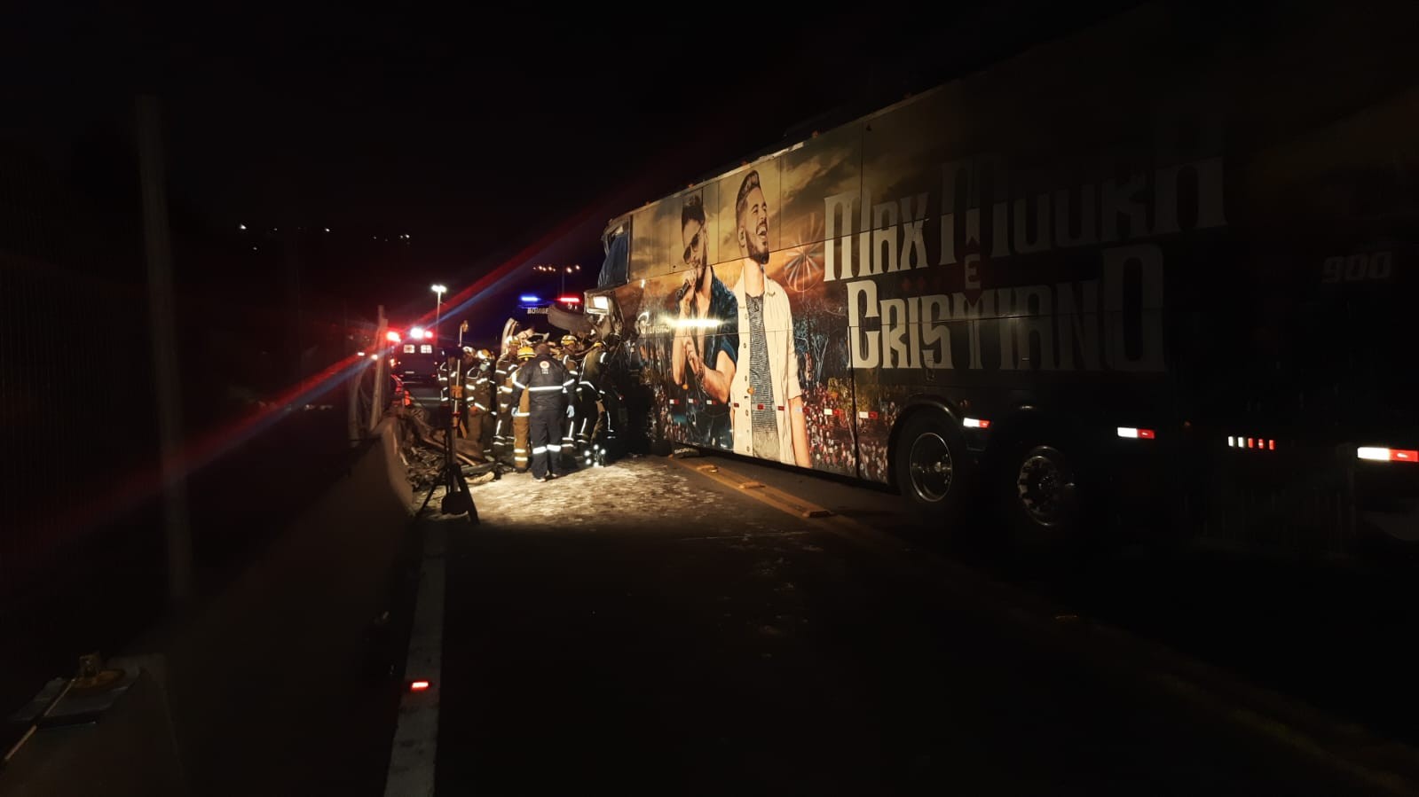 Duas pessoas morrem em acidente na Serra do RS com ônibus de banda