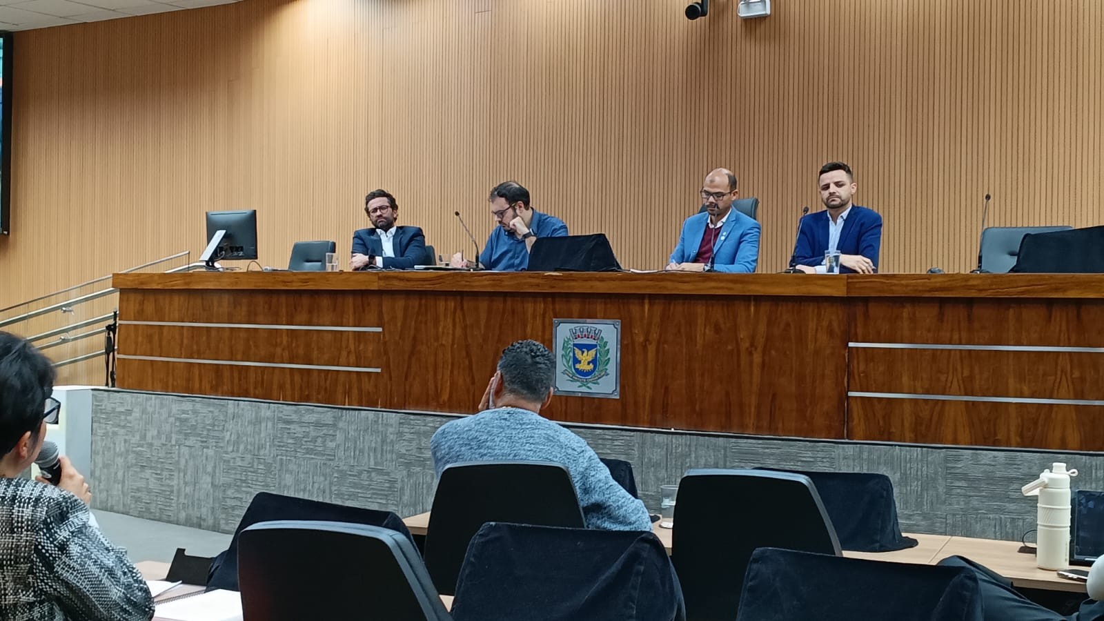 Secretário diz na Câmara ter recebido empresa antes do leilão do transporte público em Campinas