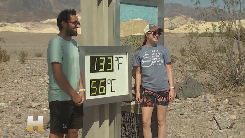 Com 55ºC, temperatura alta vira atração turística na Califórnia  — Foto: Reprodução/TV Globo 