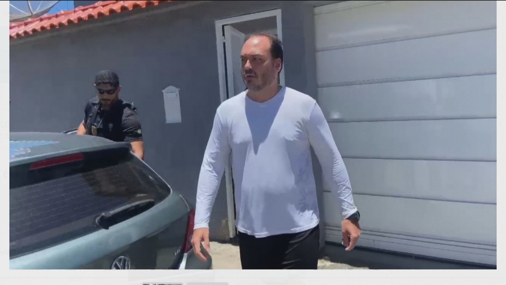 Carlos Bolsonaro foi alvo de buscas na segunda (29), em operação da PF que investigação a atuação de uma 'Abin paralela' — Foto: Reprodução/GloboNews