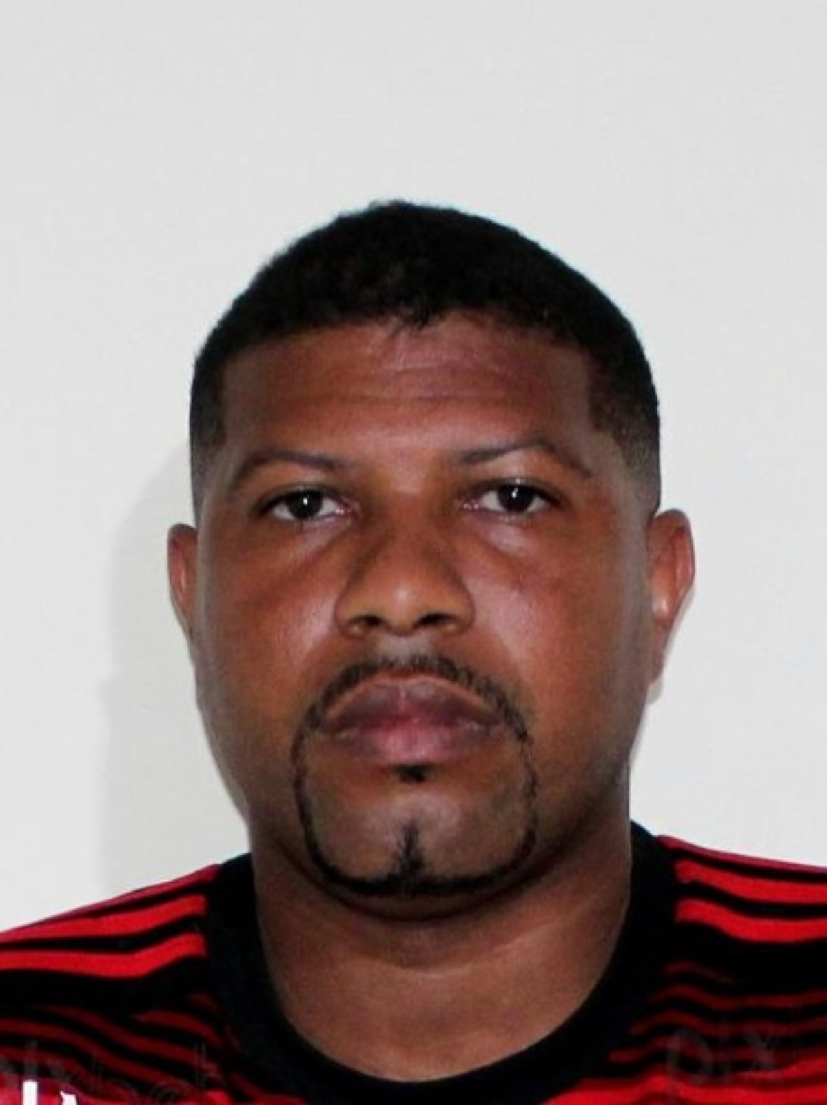 Chefe de facção que pagava mandados de prisão tem prisão mantida pela Justiça em Volta Redonda