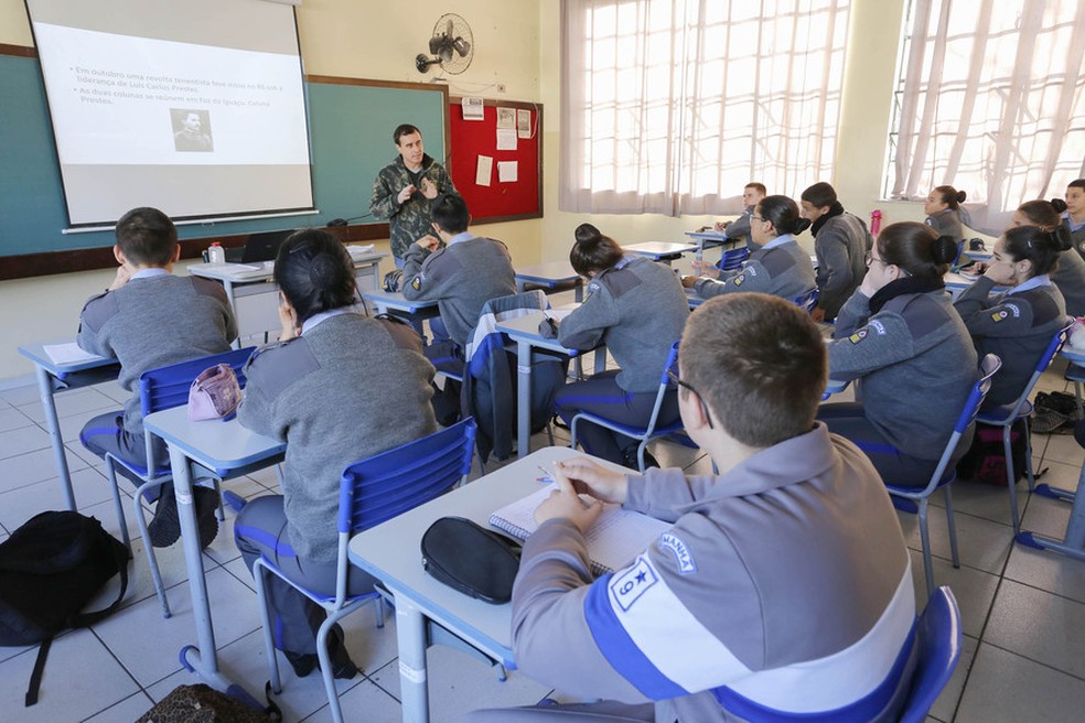 Amanhã é dia de - Colégio da Polícia Militar - Maringá