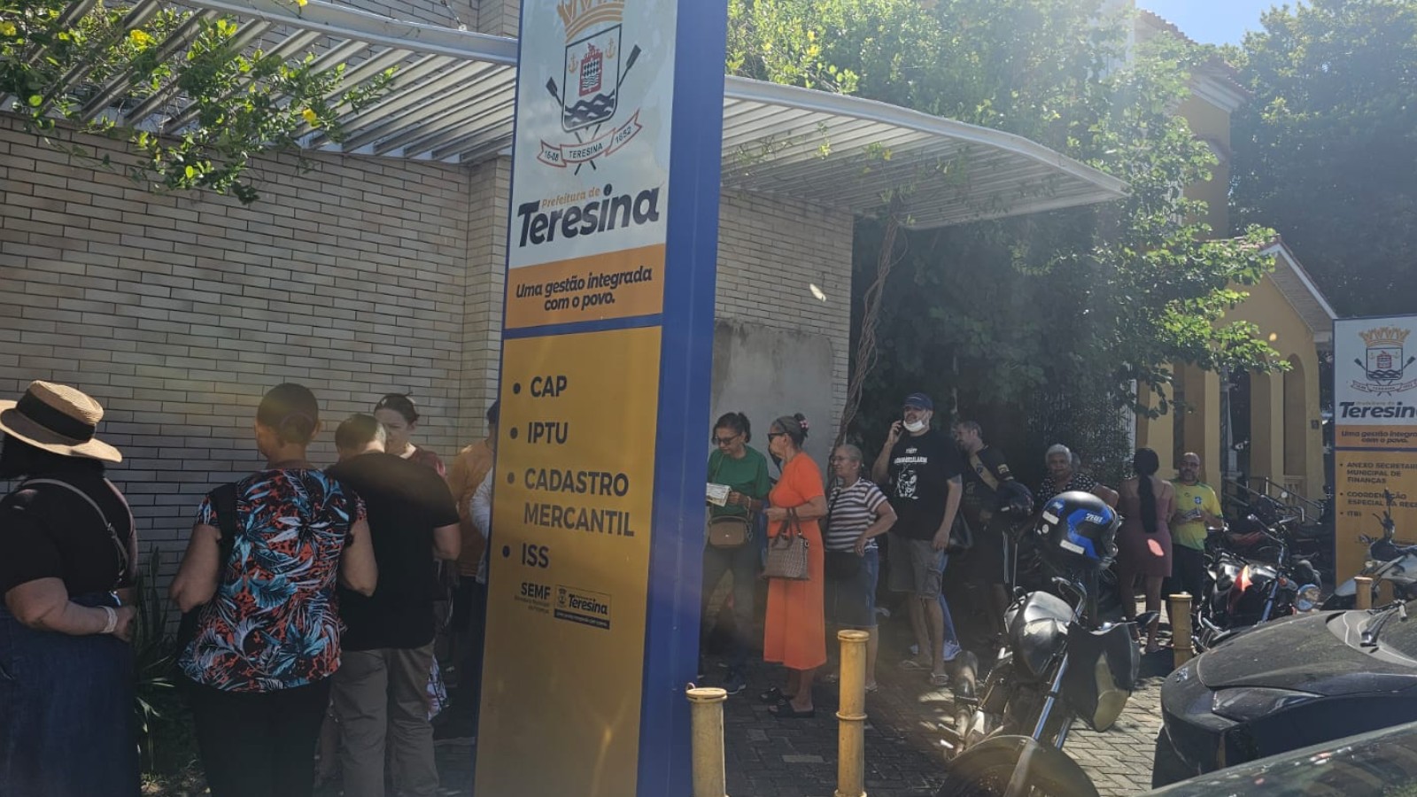 IPTU em Teresina: contribuintes enfrentam filas e outras dificuldades no último dia para pagar com desconto