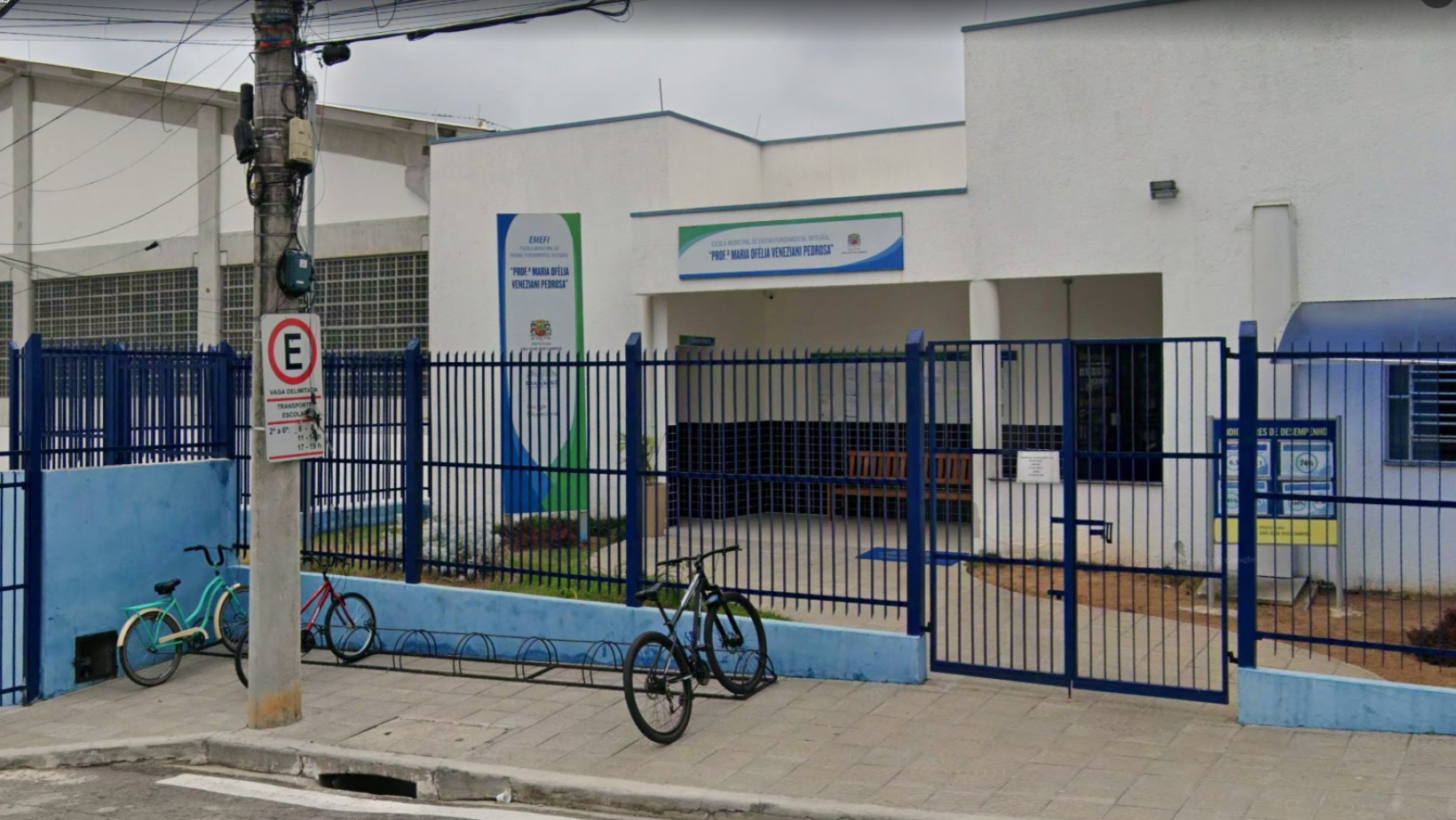 Aluno é apreendido após agredir professora em escola de São José dos Campos, SP