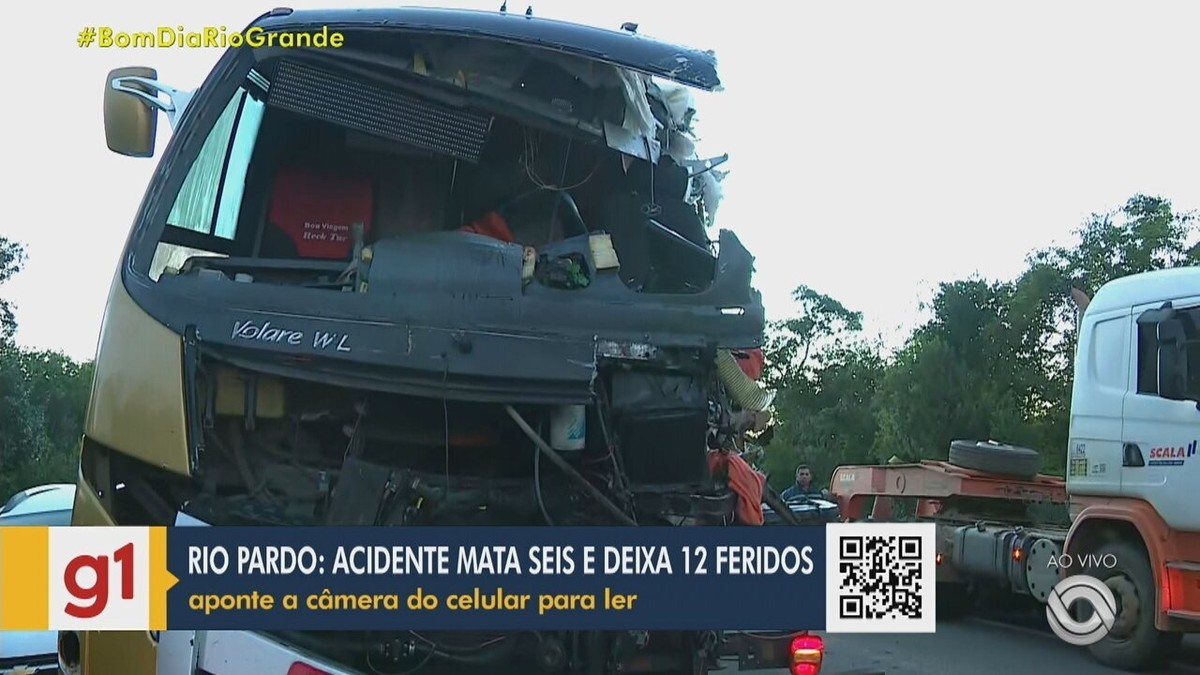 G1 - Ônibus que caiu em barranco no RS estava acima da velocidade permitida  - notícias em Rio Grande do Sul