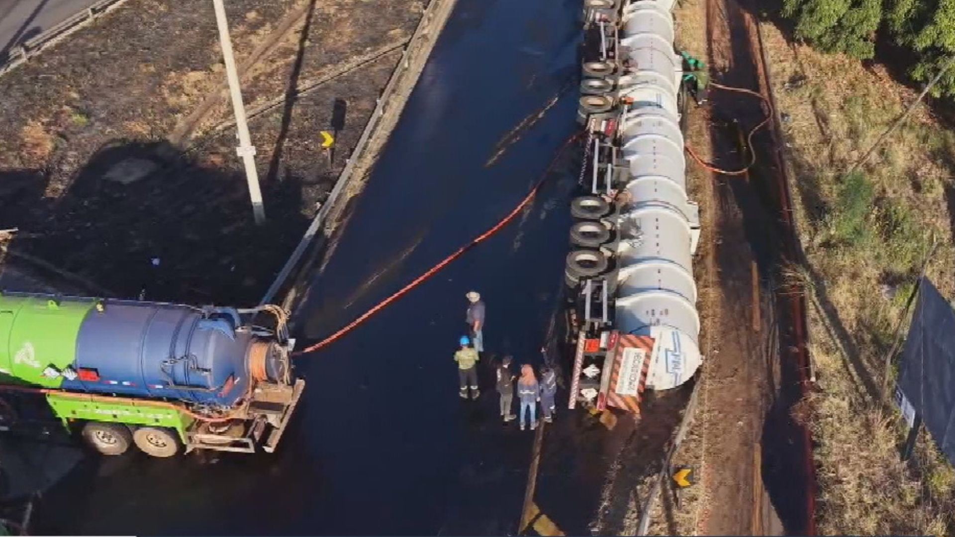 Empresa é multada em R$ 2 milhões por derramamento de biodiesel no Rio Meia Ponte após acidente com carreta